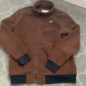 A like new brown Abercrombie kids brown zip up. Sherpa material.